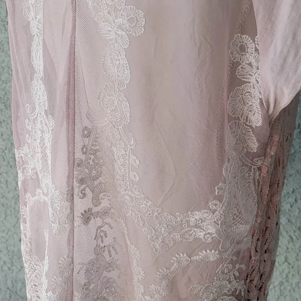 4 Love And Liberty Elegant Lace Top in Soft Pink - Picture 8 of 16